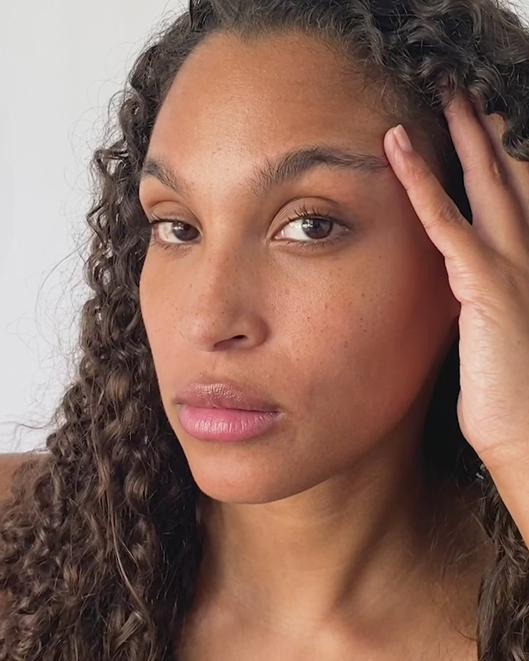 Load and play video in Gallery viewer, Argan Brow Hero | ERE PEREZ