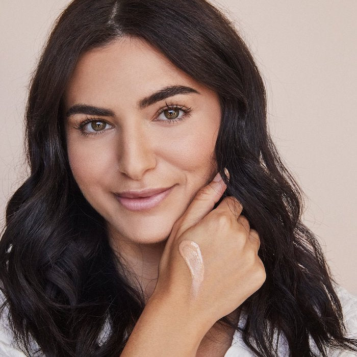 KARI GRAN | Essential Tinted SPF 28