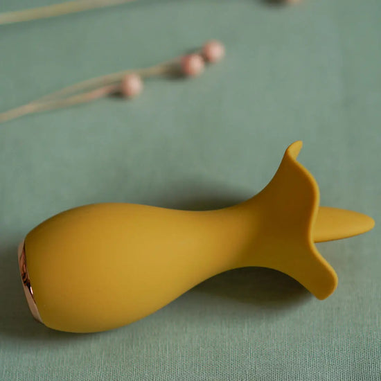 Myrtle Licking Tongue Vibrator | THE NATURAL LOVE COMPANY ROOTS the Beauty Underground Myrtle Licking Tongue Vibrator | THE NATURAL LOVE COMPANY ROOTS the Beauty Underground