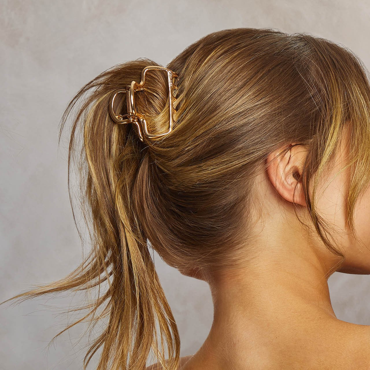 Metal Medium Open Shape Puffy Claw Clip | KITSCH