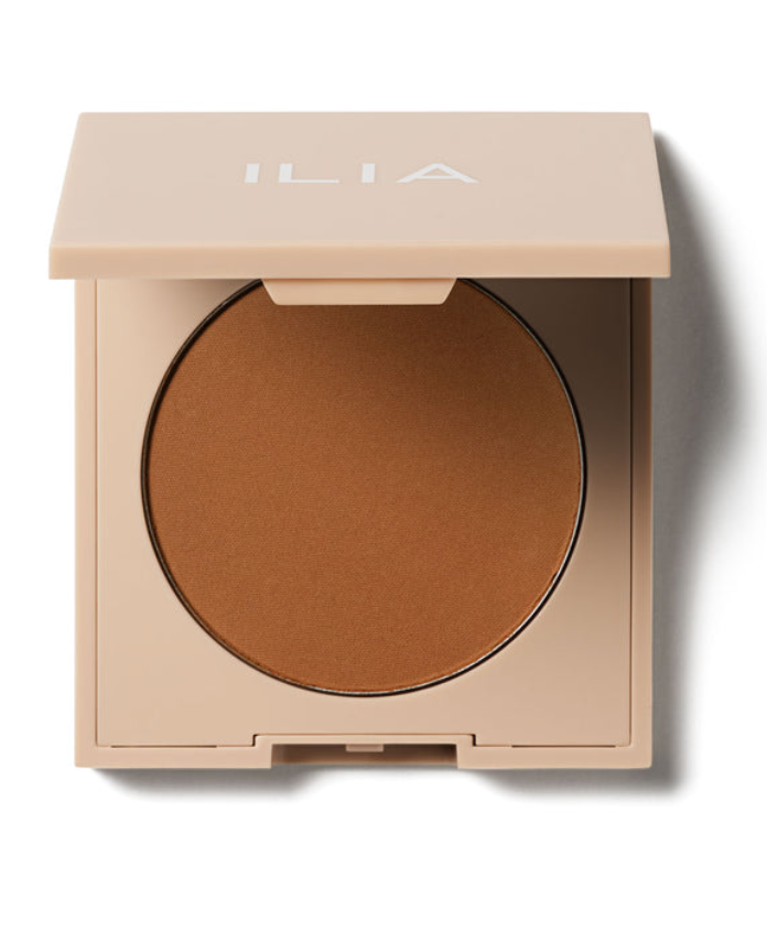 Load image into Gallery viewer, ILIA BEAUTY | DayLite Highlighting Powder
